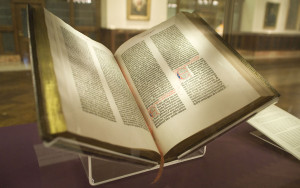 Gutenberg Bible, Lenox Copy, New-York Public Library, 2009. By NYC Wanderer (Kevin Eng) (originally posted to Flickr as Gutenberg Bible) [CC BY-SA 2.0 (http://creativecommons.org/licenses/by-sa/2.0)], via Wikimedia Commons